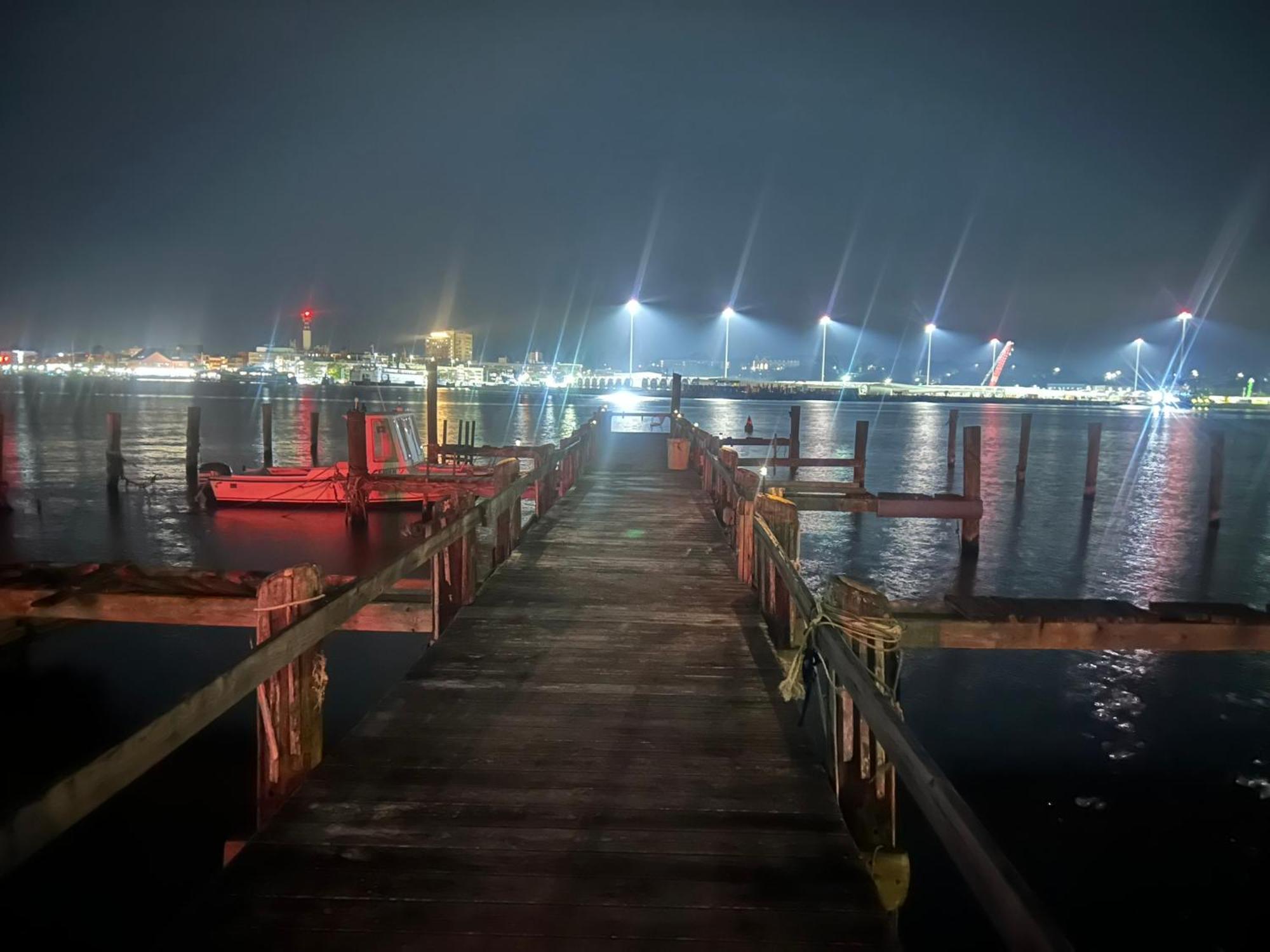 Thames Inn And Marina Ґротон Екстер'єр фото