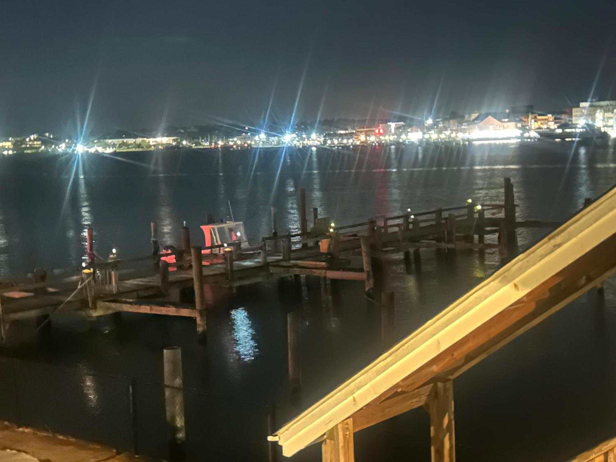 Thames Inn And Marina Ґротон Екстер'єр фото
